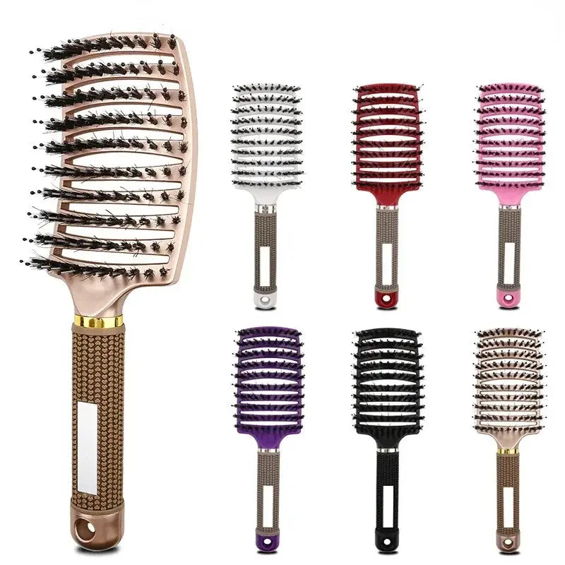 Massage du cuir chevelu avec une brosse à cheveux